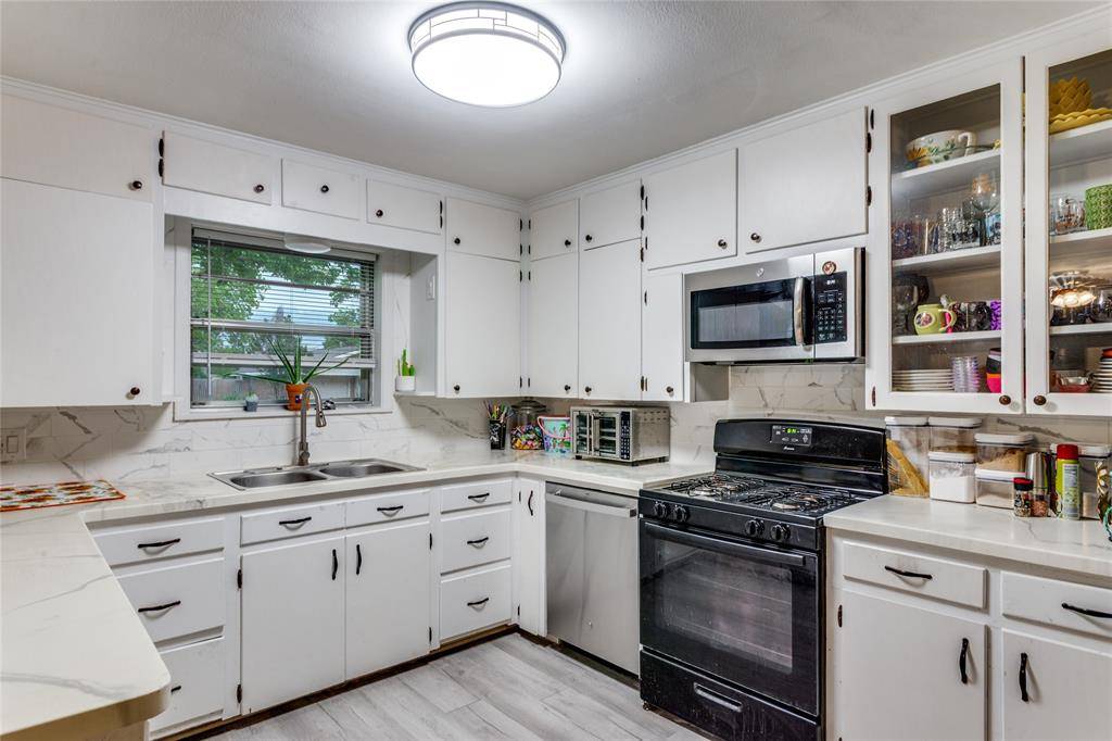 501 Lindsey Street, Bowie, TX 76230