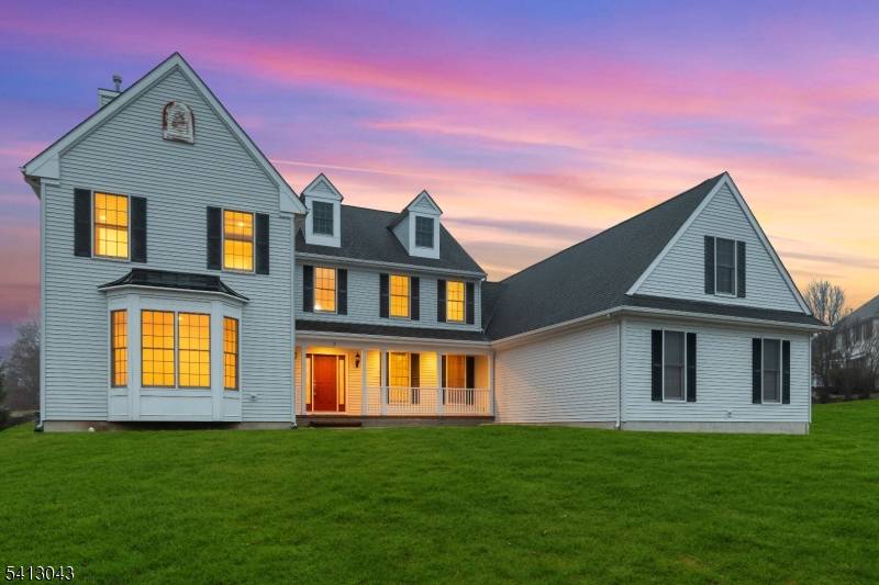 3 Manchur Ct, Raritan Twp., NJ 08822