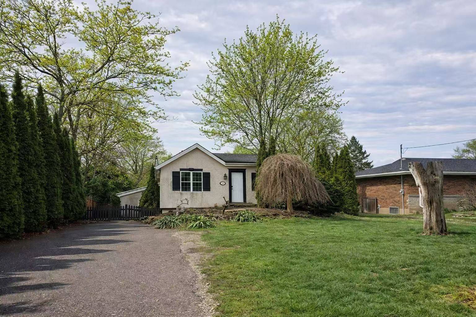 228 Pine Cove RD, Burlington, ON L7N 1W2