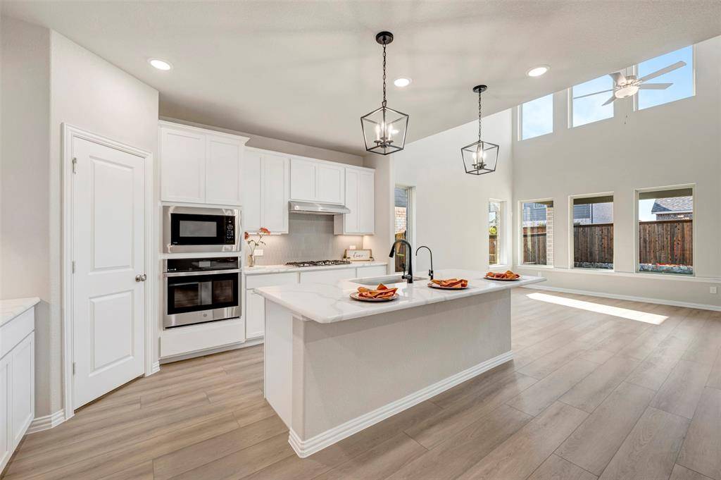 5033 Ressina Drive, Celina, TX 76227