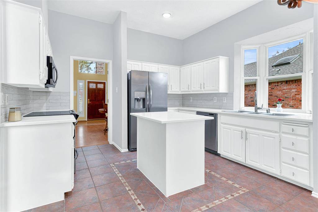 3035 Silver Springs Lane, Richardson, TX 75082