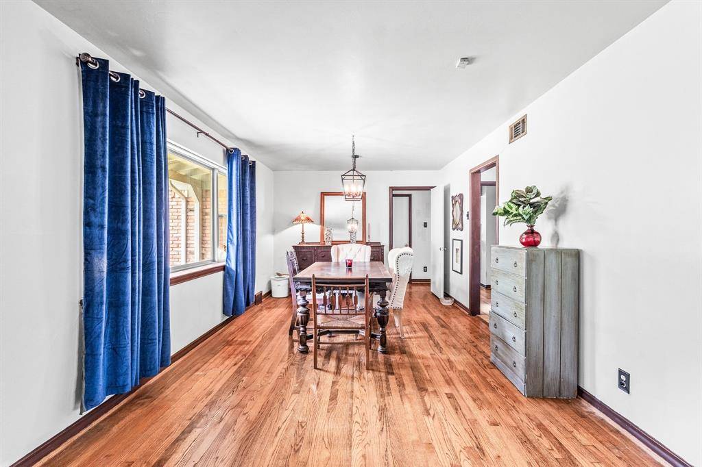 6516 Danbury Lane, Dallas, TX 75214