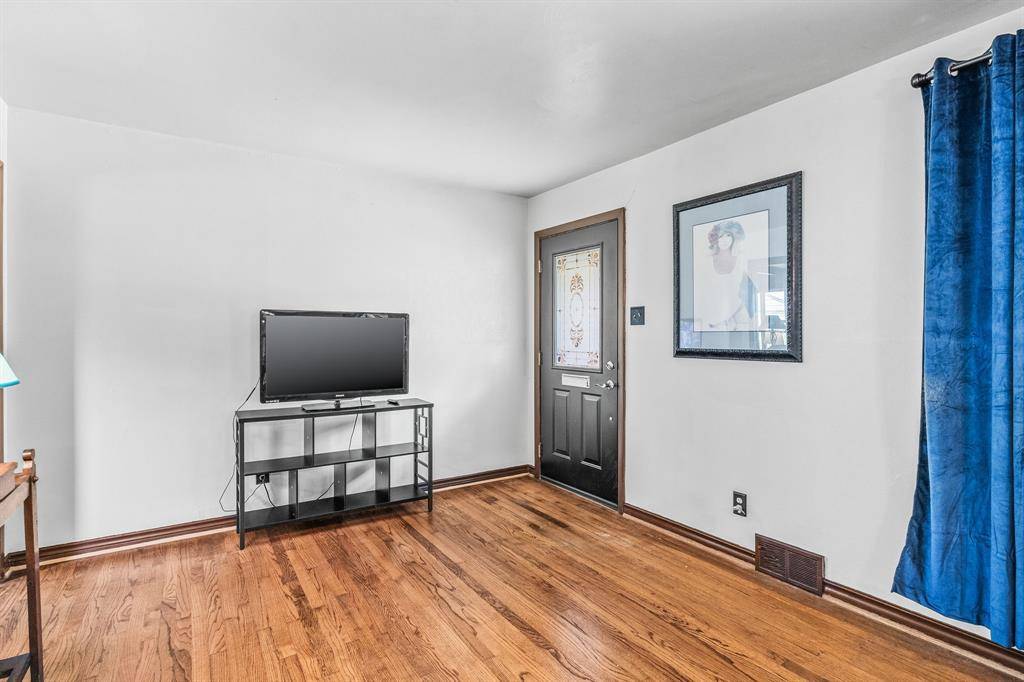 6516 Danbury Lane, Dallas, TX 75214