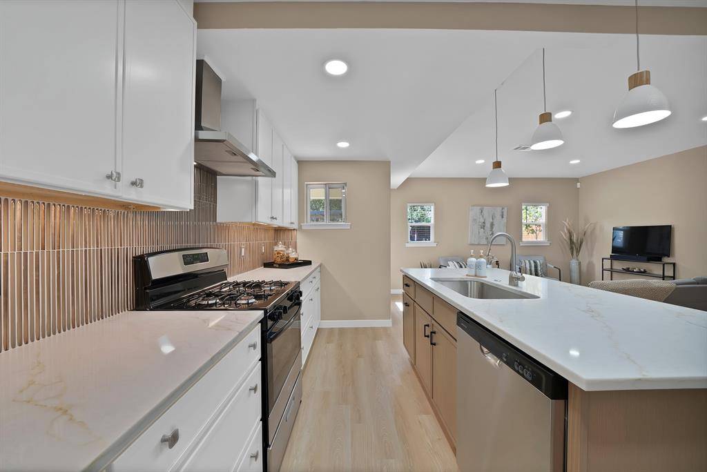 12135 Oberlin Drive, Dallas, TX 75243