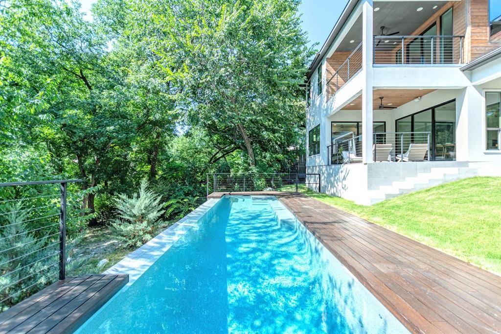 655 Kessler Reserve Court, Dallas, TX 75208