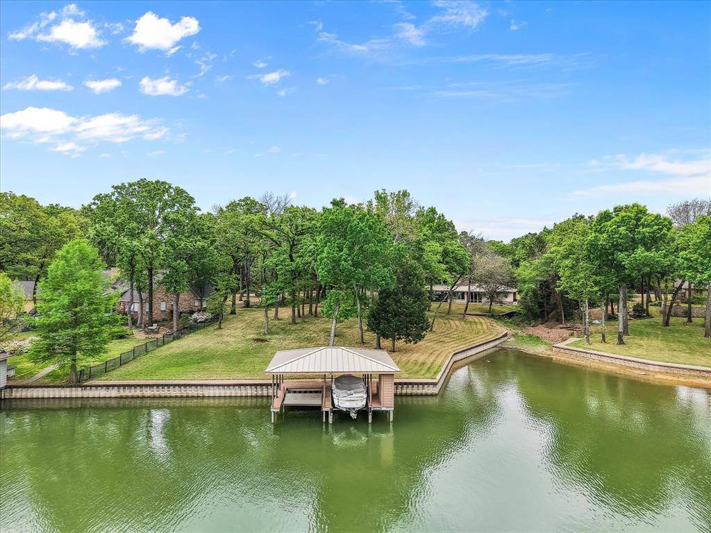 301 Bentwood Circle, Corsicana, TX 75109