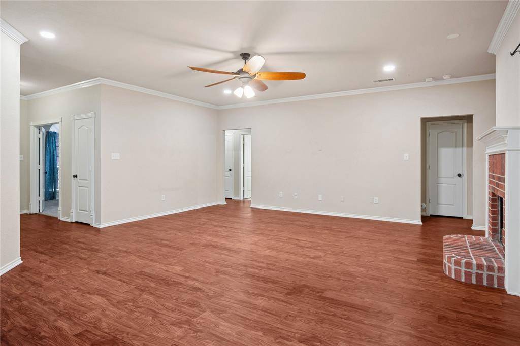 610 Everglade Drive, Mansfield, TX 76063