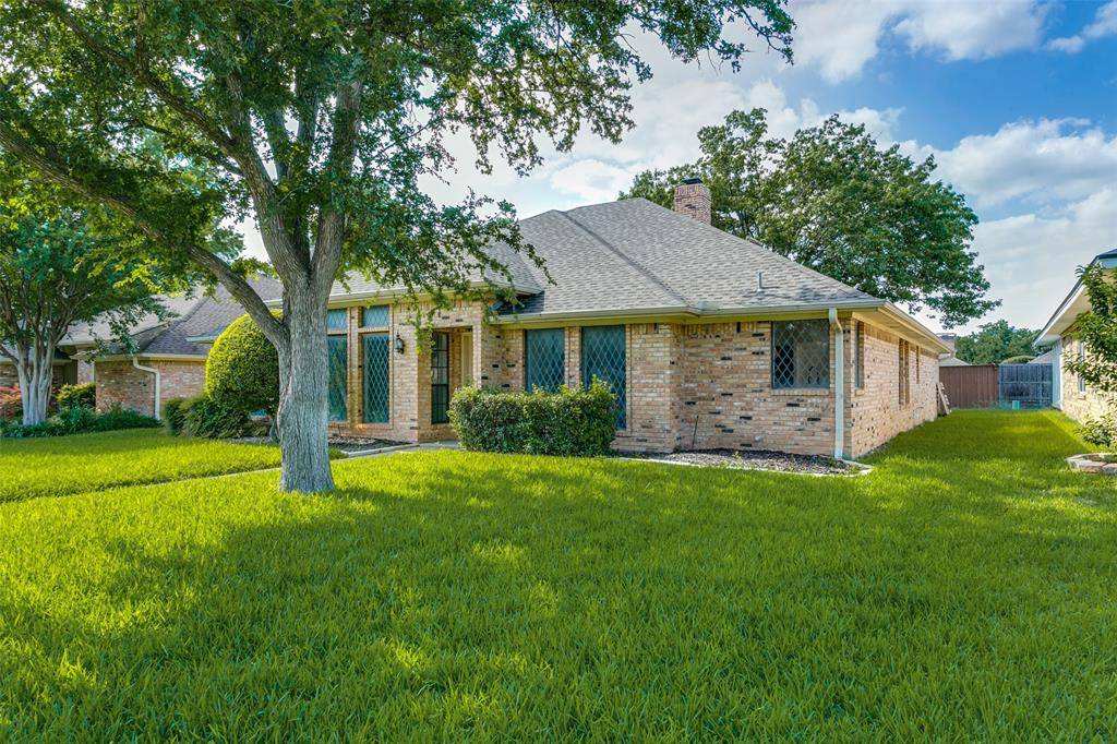 3913 Bobbin Lane, Addison, TX 75001