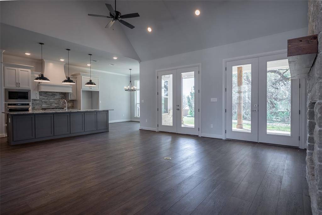 3702 Dry Creek Road, Granbury, TX 76049