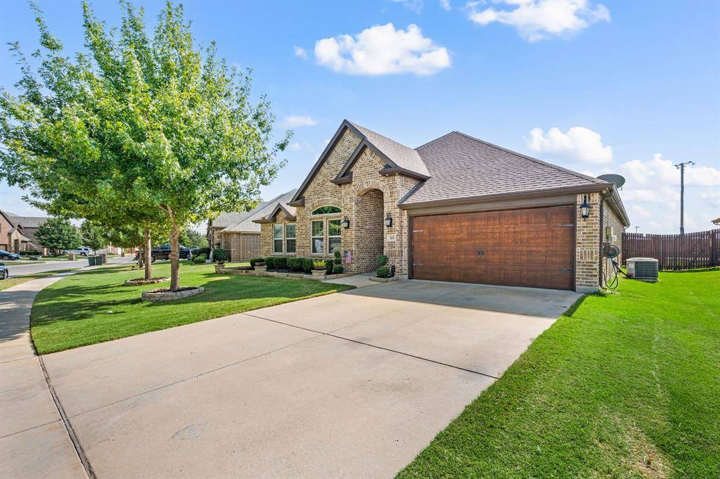 265 Hilltop Drive, Justin, TX 76247