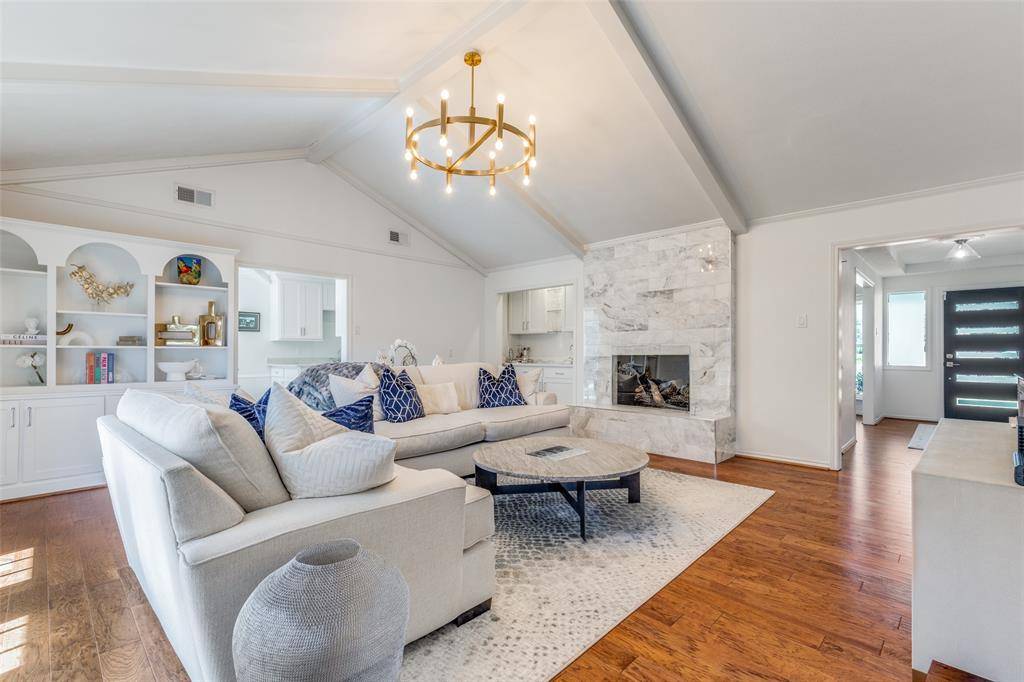 4230 Royal Ridge Drive, Dallas, TX 75229