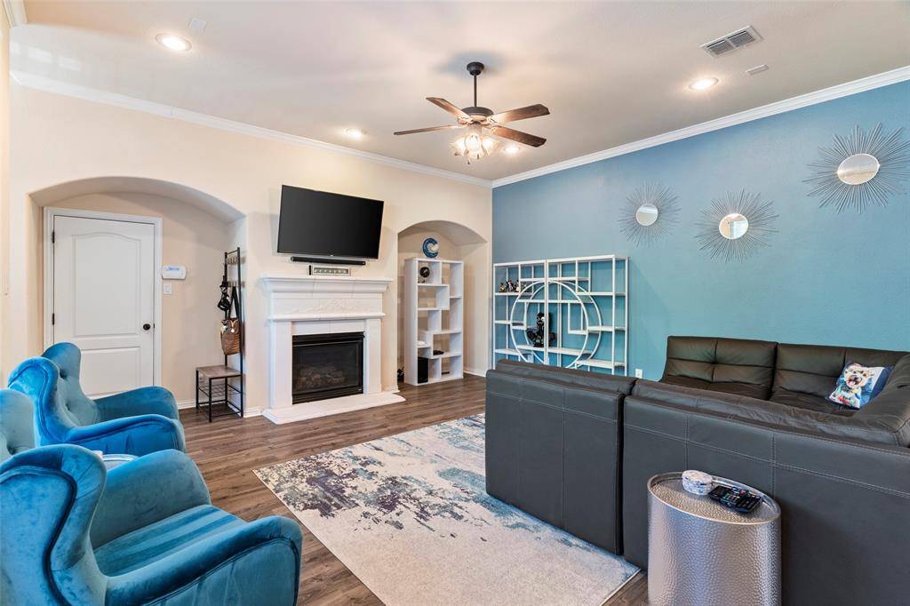 2476 Deer Run, Lewisville, TX 75067