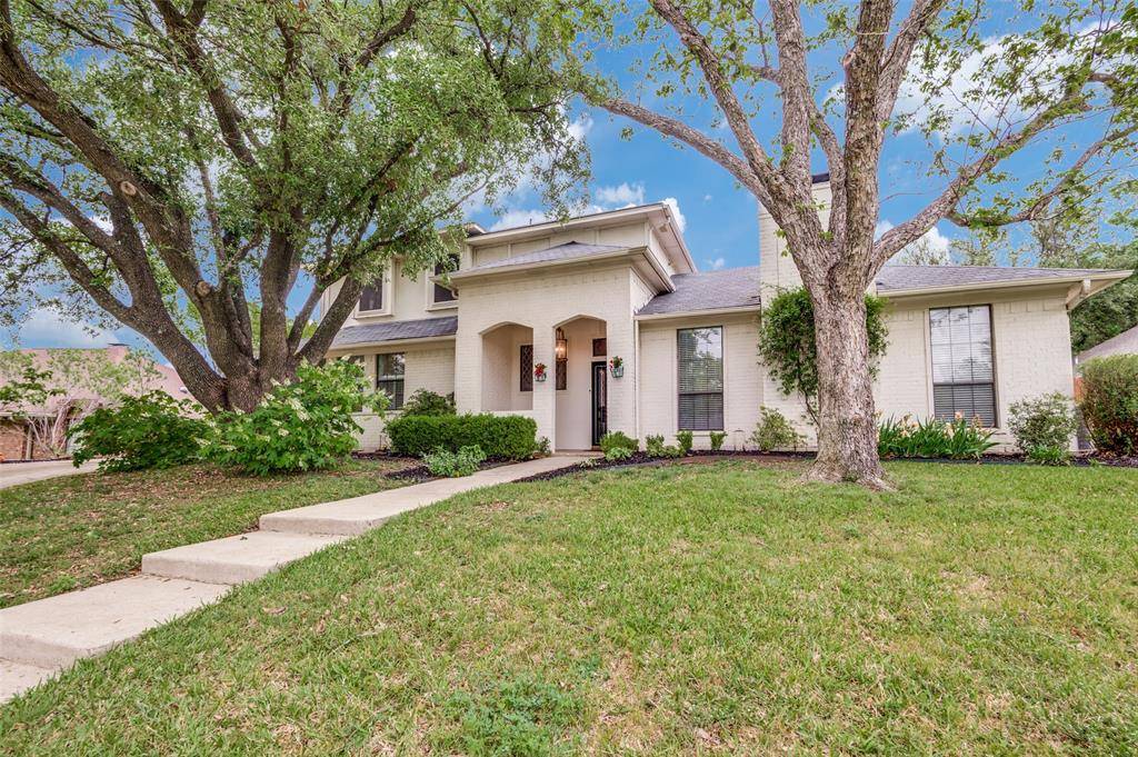 2926 Roaring Springs Road, Grapevine, TX 76051