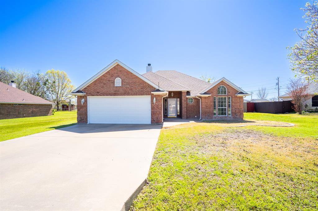 1909 Lazy Court, Granbury, TX 76048