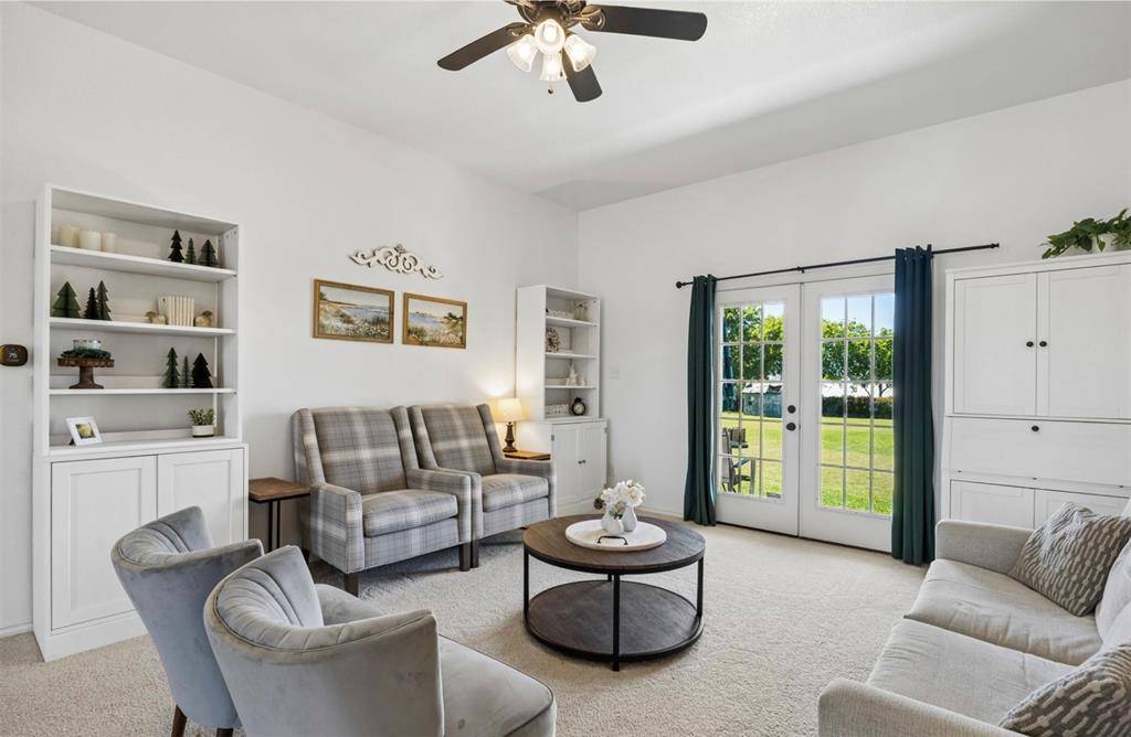 1015 Meadow Hill Drive, Lavon, TX 75166