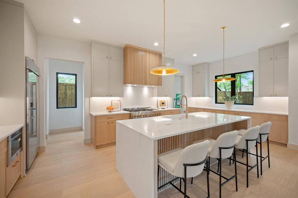 8803 Redondo Drive, Dallas, TX 75218