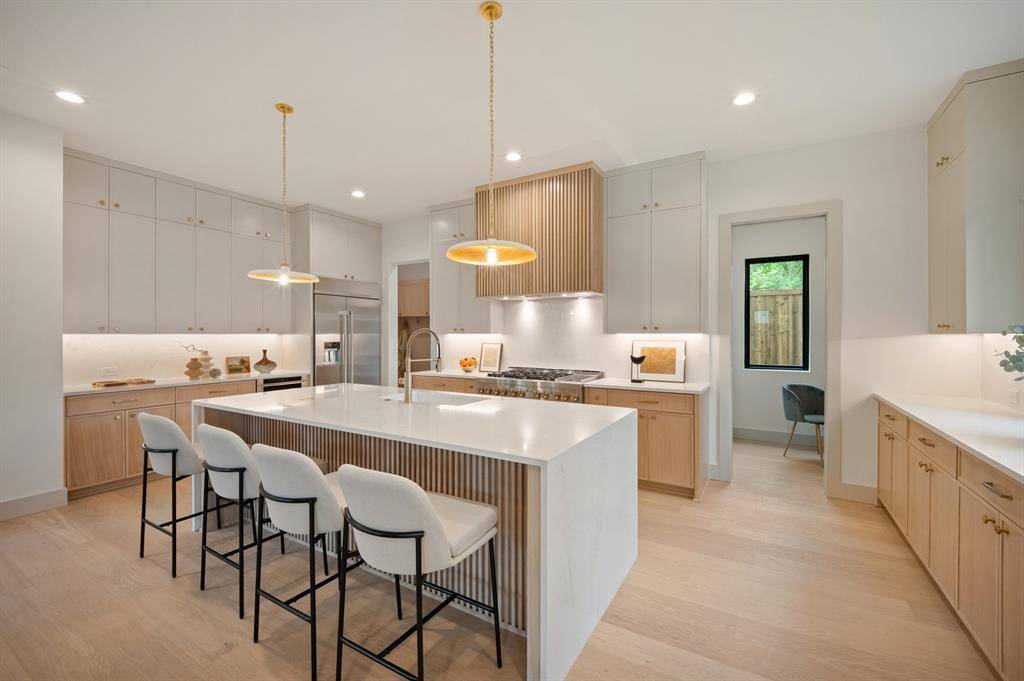 8803 Redondo Drive, Dallas, TX 75218