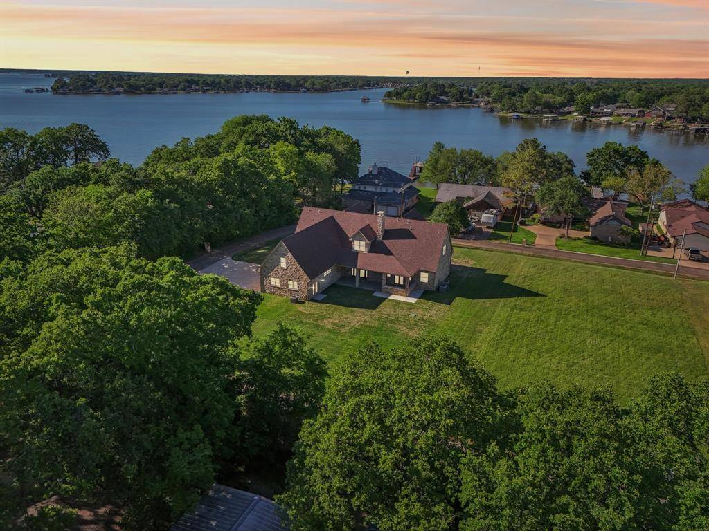 115 Palo Blanco Street, Mabank, TX 75156