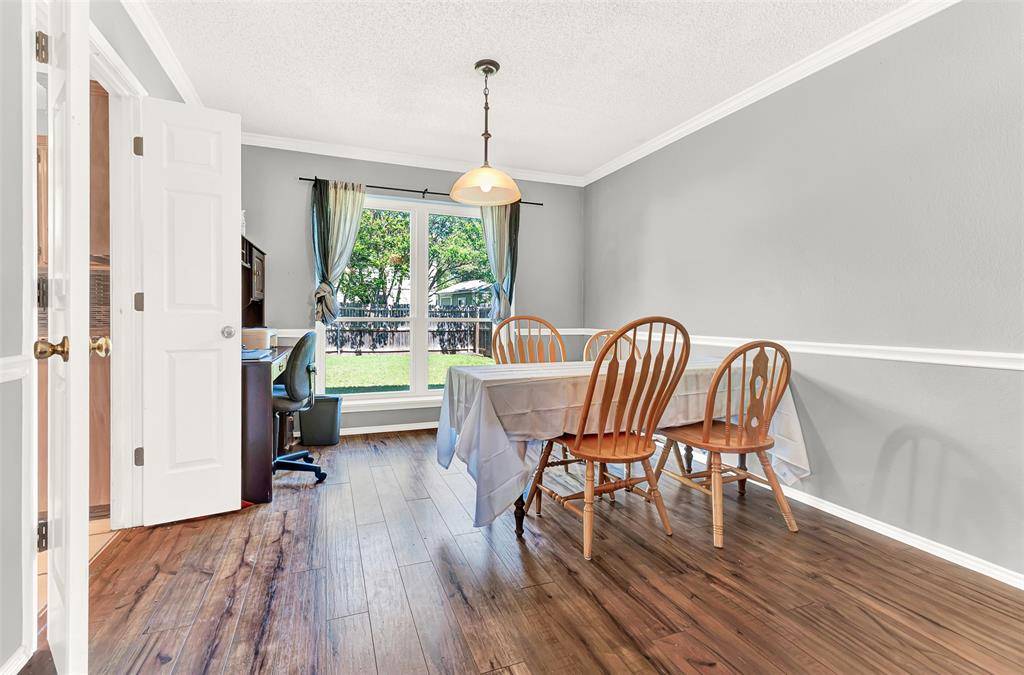 2828 Linden Lane, Grand Prairie, TX 75052