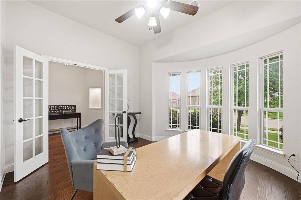 1113 Planters Way, Waxahachie, TX 75165