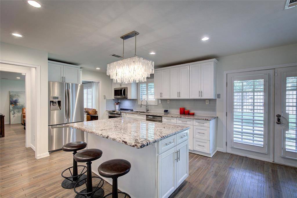 8415 Gladwood Lane, Dallas, TX 75243