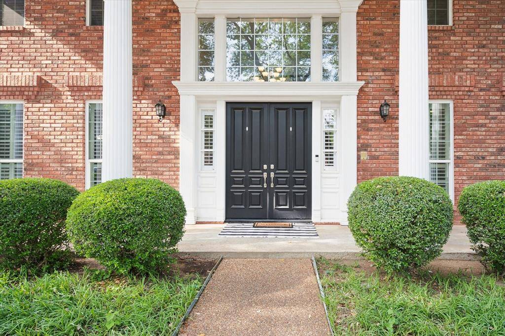 2400 Danbury Drive, Colleyville, TX 76034