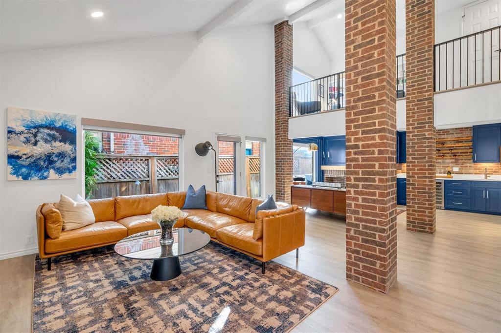 3288 Lakenheath Place, Dallas, TX 75204