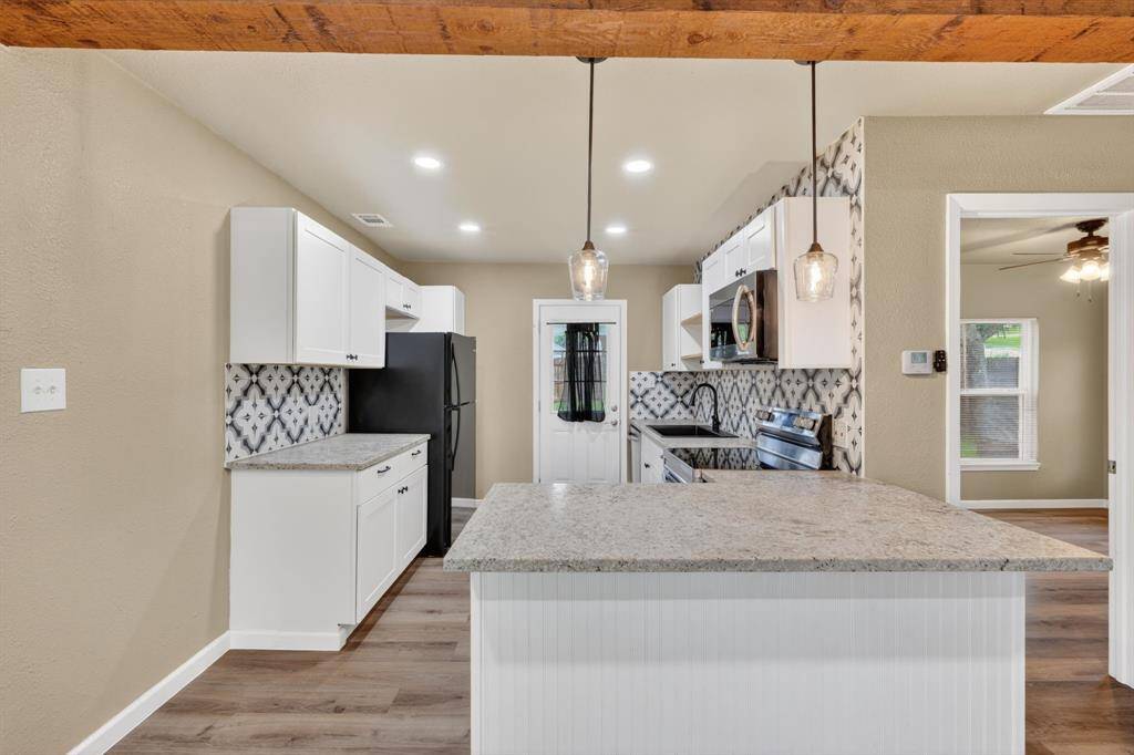 712 SE 18th Street, Mineral Wells, TX 76067