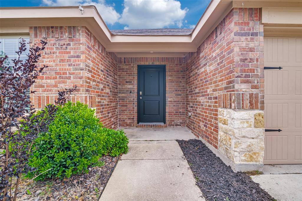 877 Darst Drive, Fate, TX 75189