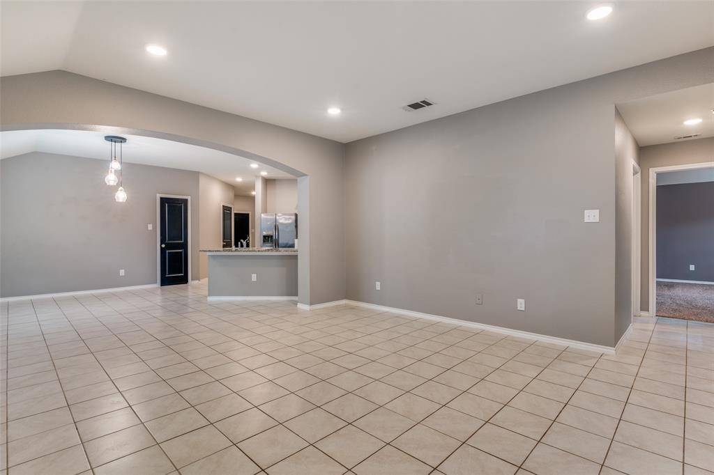 877 Darst Drive, Fate, TX 75189