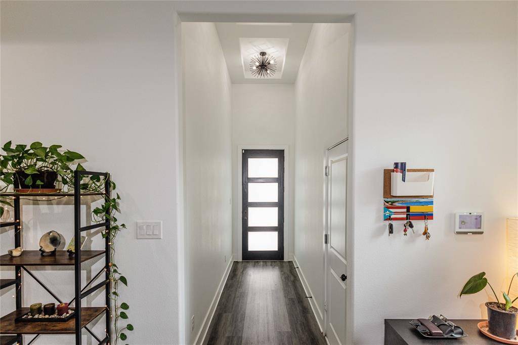 3231 Fairview Avenue, Dallas, TX 75223