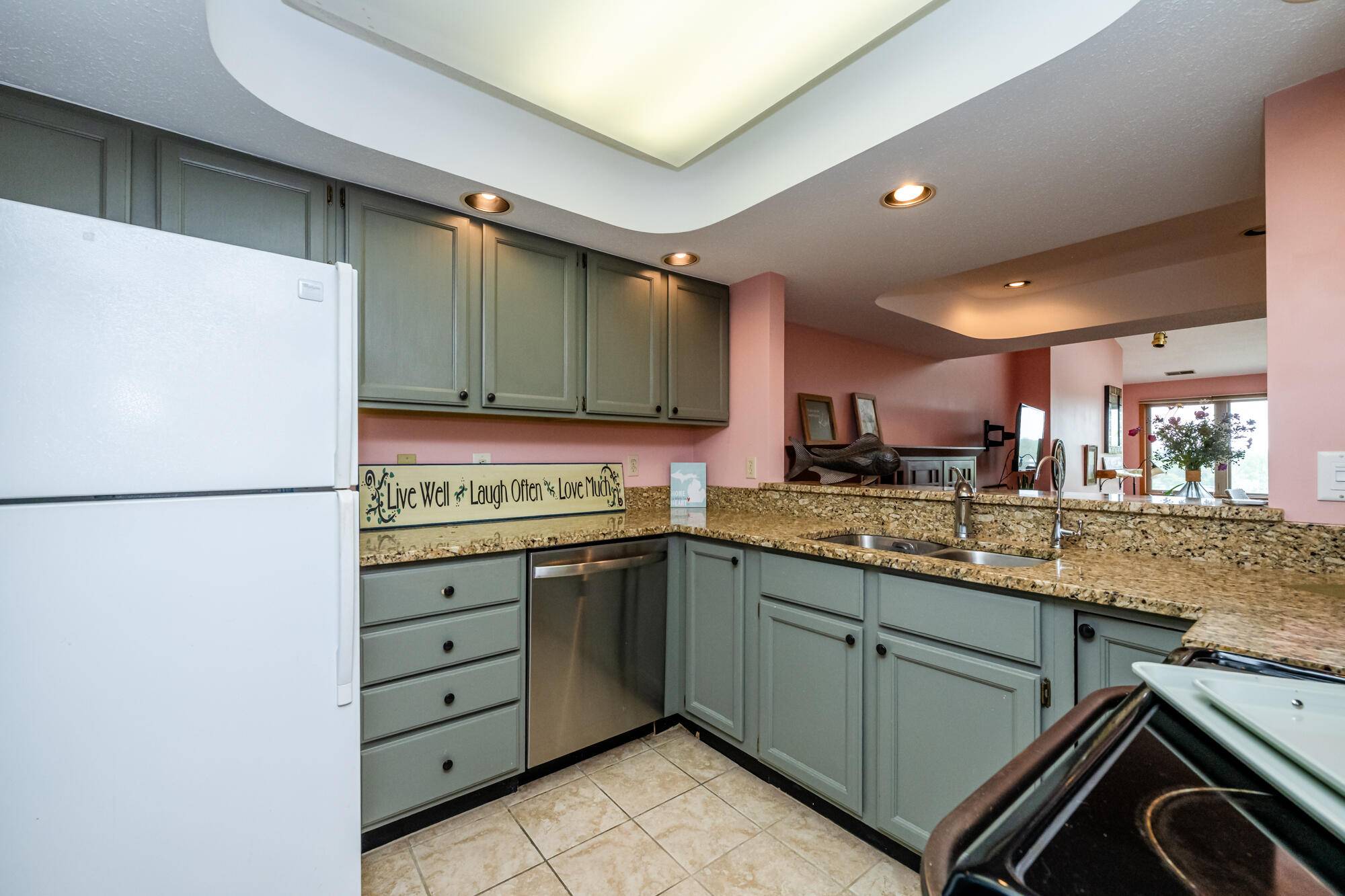 197 Wayne ST, St. Joseph City, MI 49085