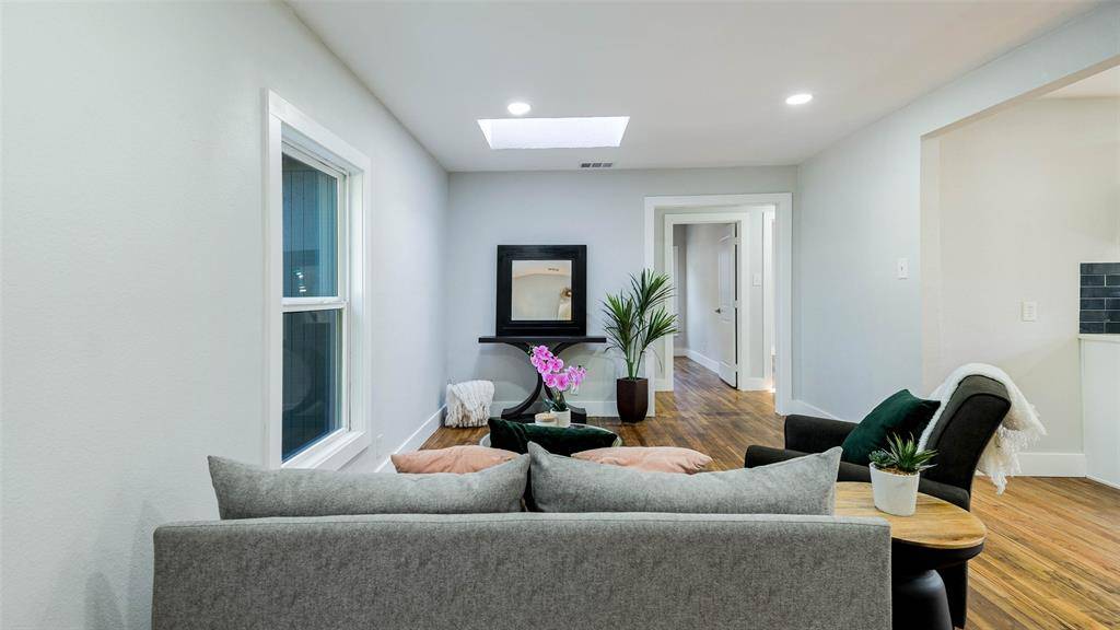 10523 Newcombe Drive, Dallas, TX 75228