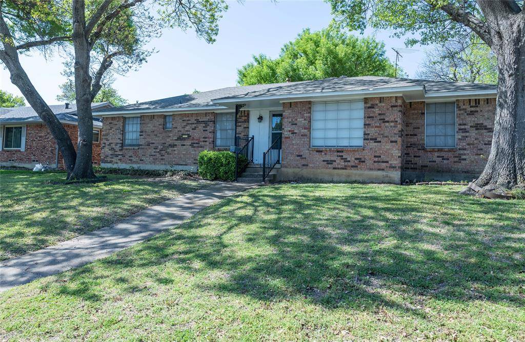 1860 Meadow Valley Lane, Dallas, TX 75232