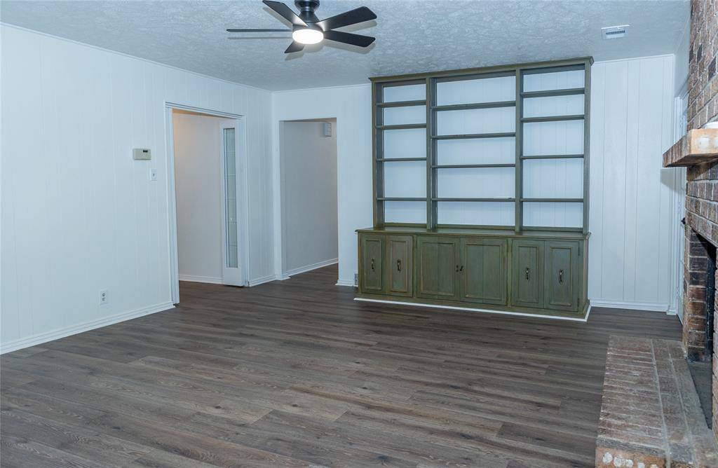 1860 Meadow Valley Lane, Dallas, TX 75232