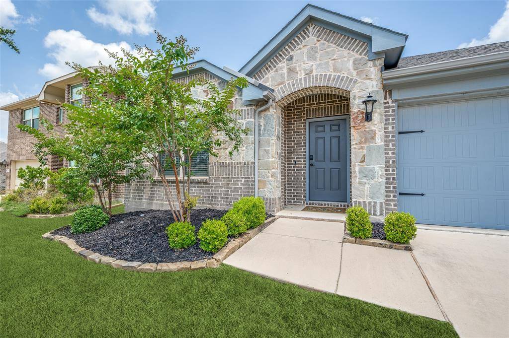 1305 Coyote Ridge, Aubrey, TX 76227