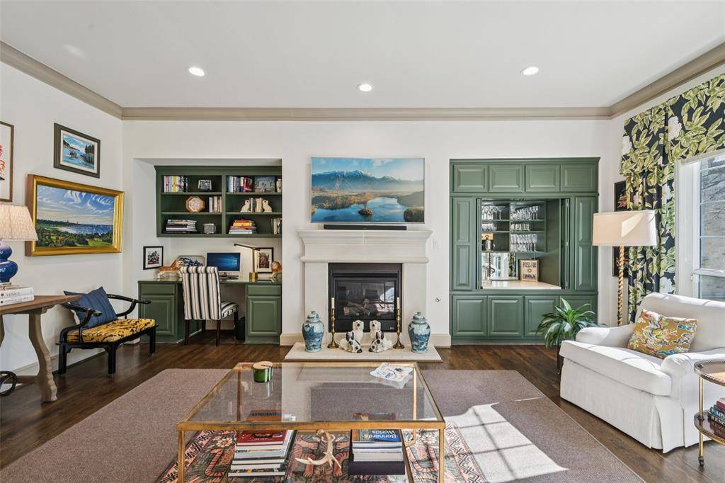 2705 Welborn Street, Dallas, TX 75219