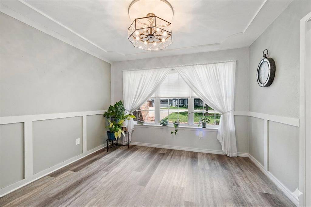 333 Mountainview Drive, Hurst, TX 76054