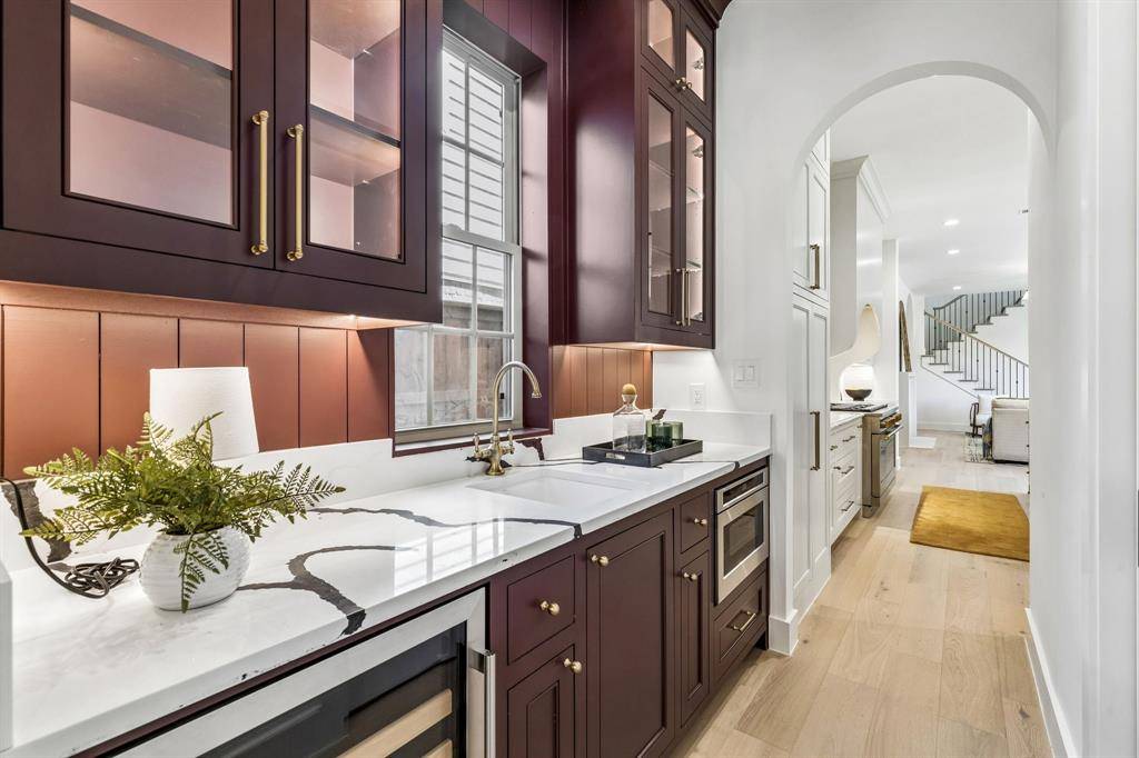 6402 Westlake Avenue, Dallas, TX 75214