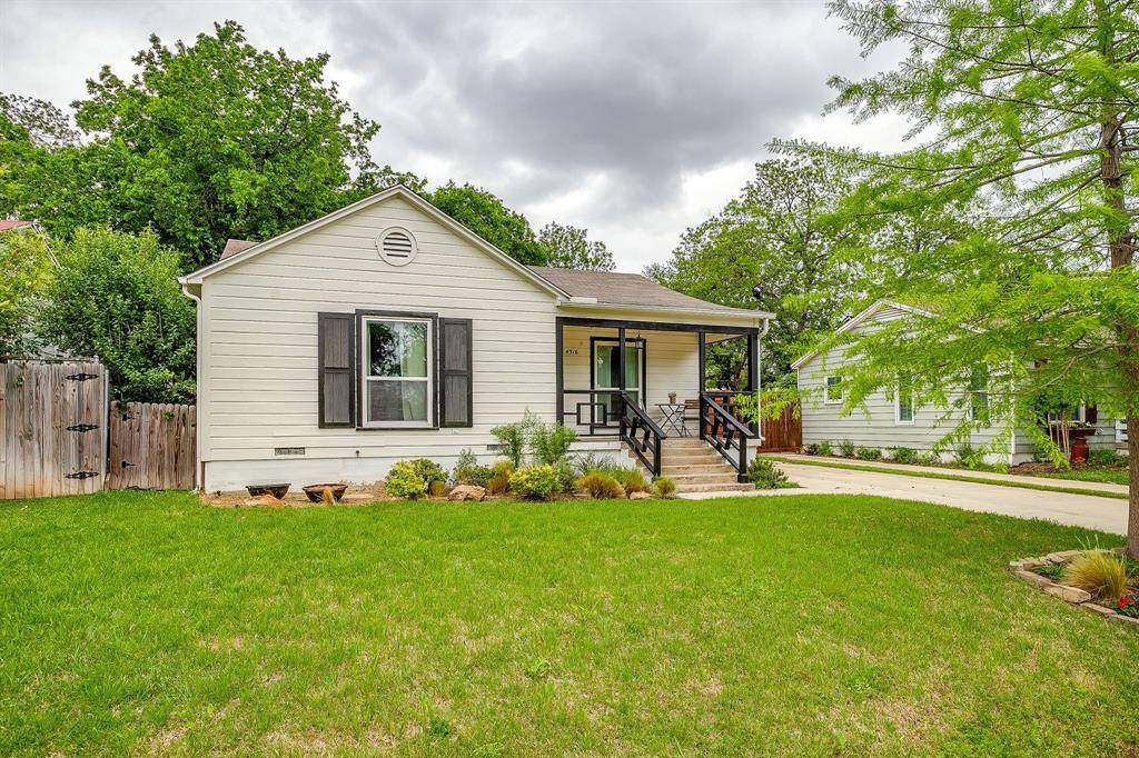 4516 Calmont Avenue, Fort Worth, TX 76107