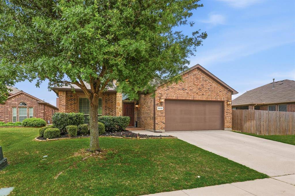 2432 Half Moon Bay Lane, Fort Worth, TX 76177