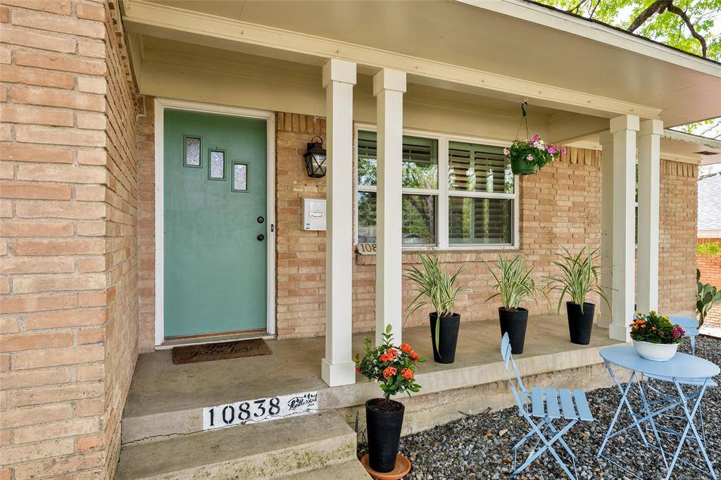 10838 Caprock Circle, Dallas, TX 75218