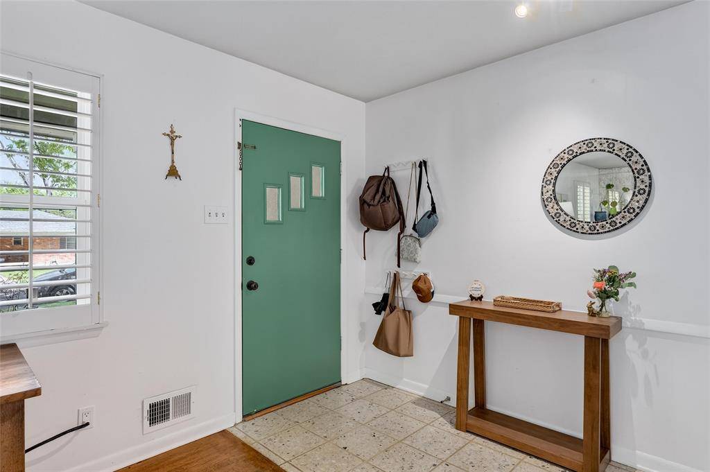 10838 Caprock Circle, Dallas, TX 75218