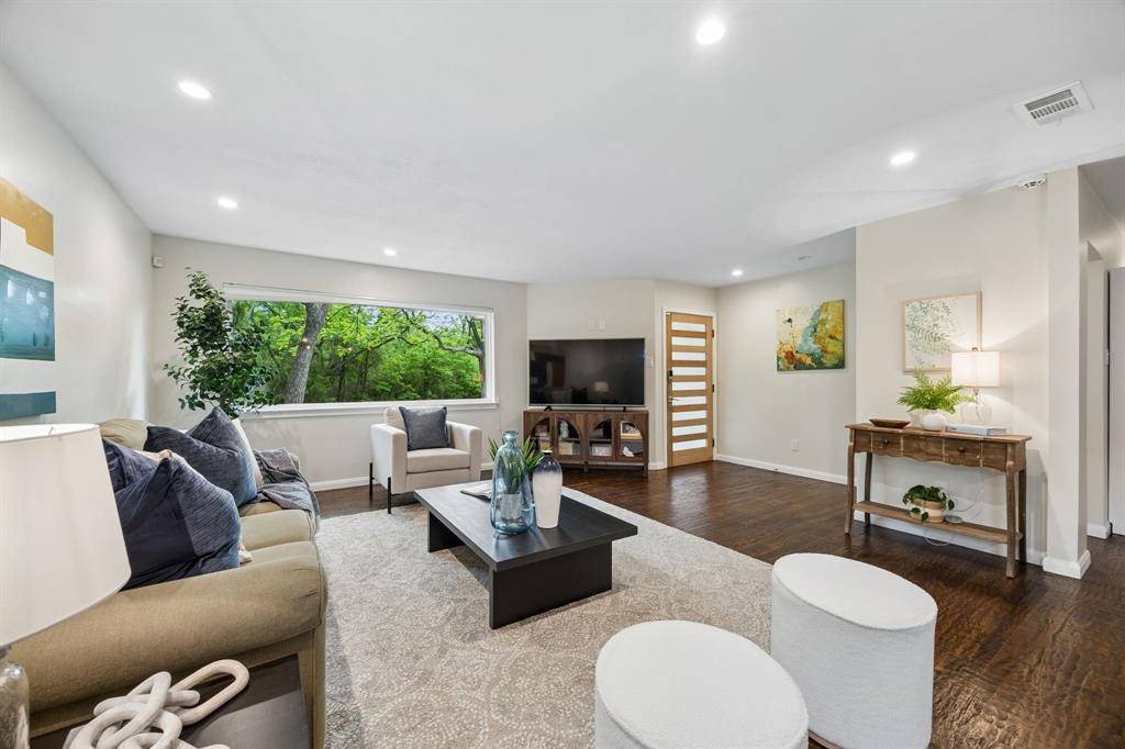 11830 Dixfield Drive, Dallas, TX 75218