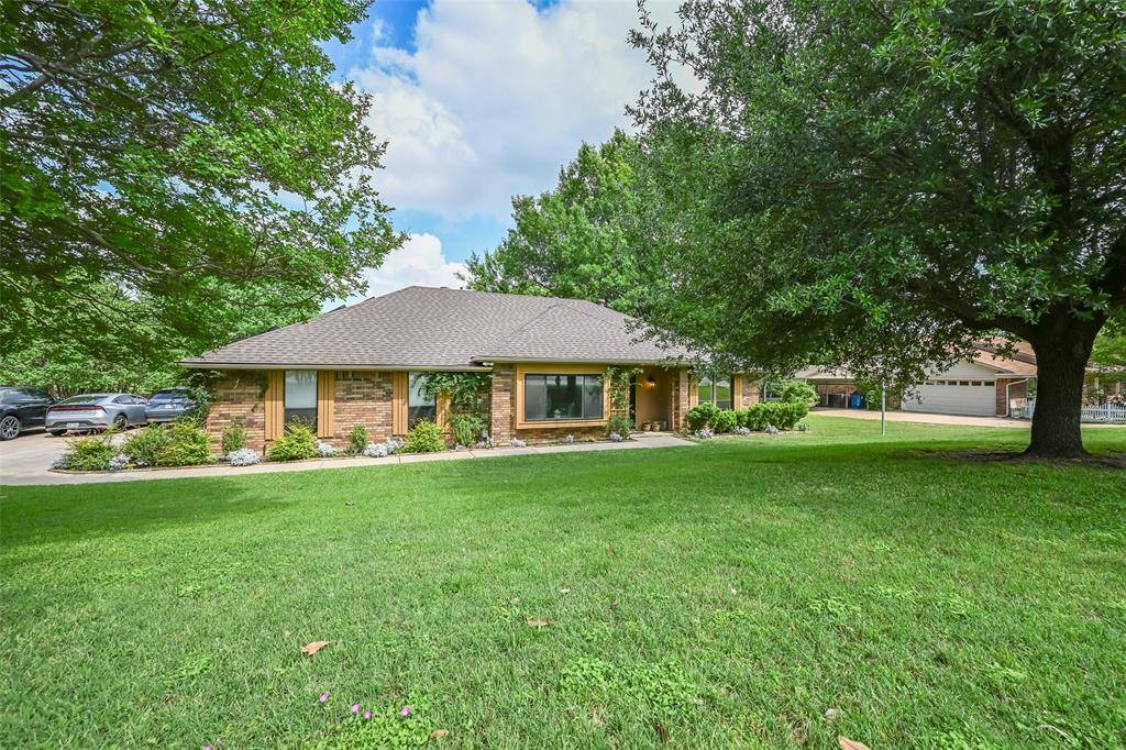 912 N Dove Road, Grapevine, TX 76051