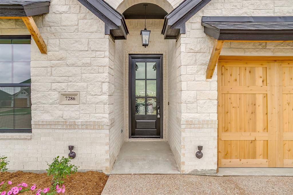 7286 Velvetleaf, Benbrook, TX 76126