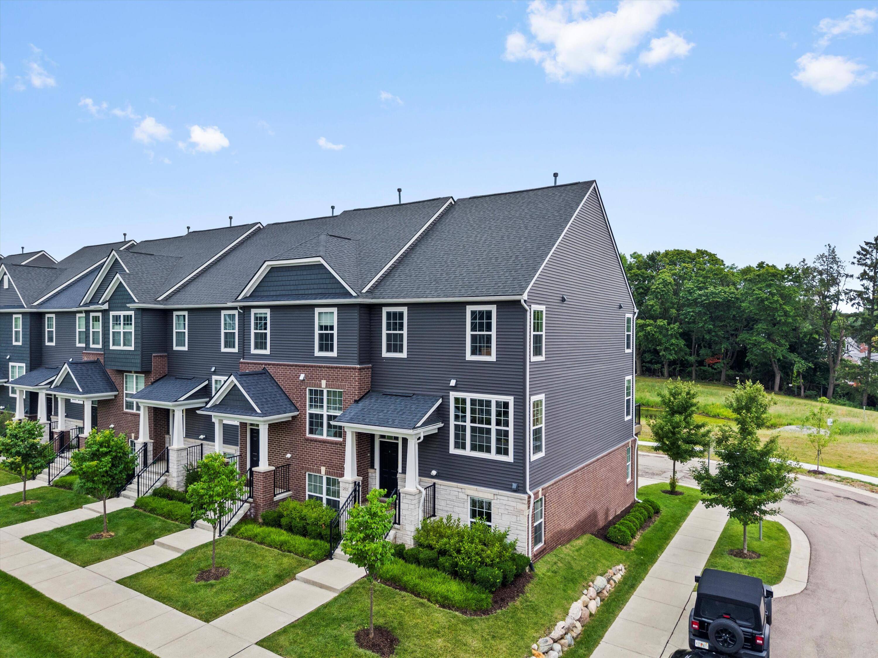 202 N Sydney CT, Plymouth, MI 48170