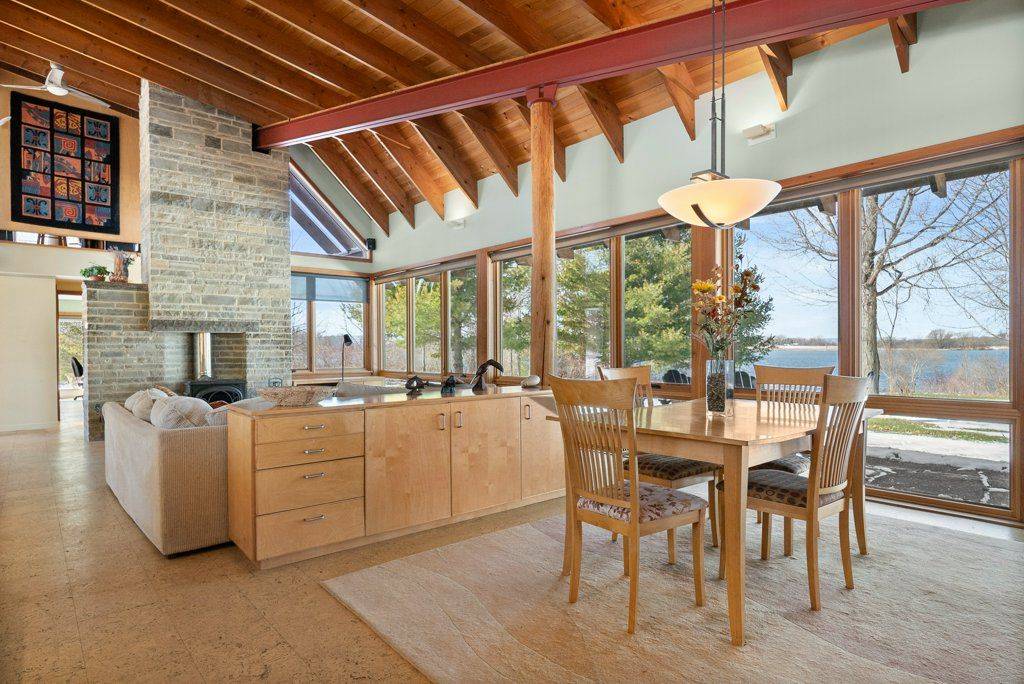 97A 12th Line RD, Frontenac Islands, ON K0H 2Y0