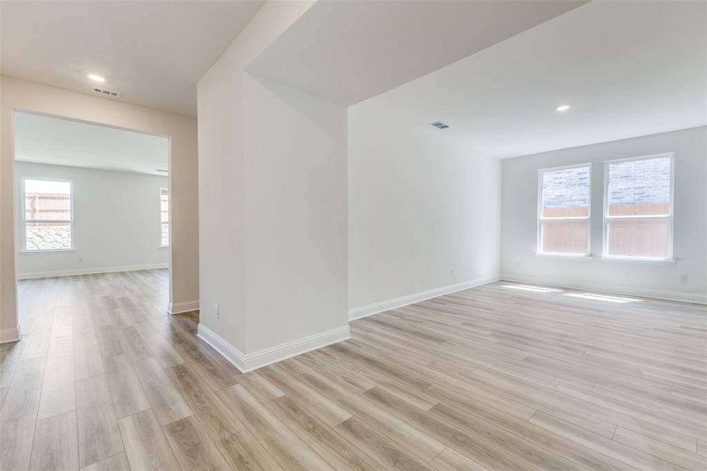 4050 Bedford Drive, Crandall, TX 75114