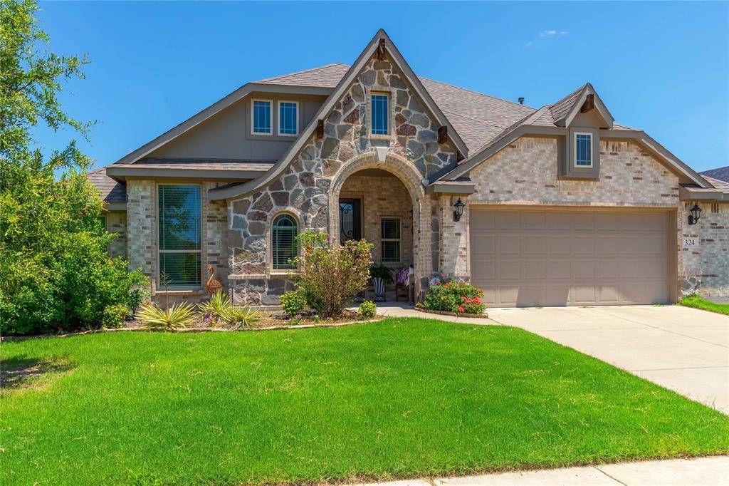 324 Roscoe Drive, Fate, TX 75087